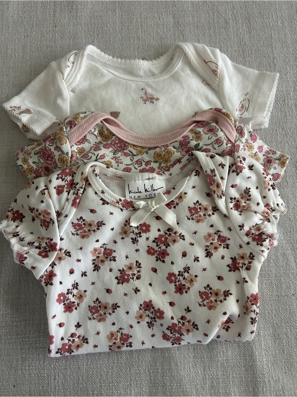 Nicole Miller Le Top Carter’s Baby Girl 0-3M Floral Bodysuit Lot
